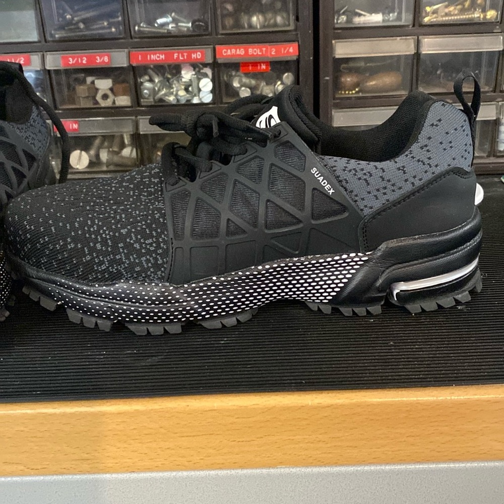 Suadex steel toed shoes size 9.5